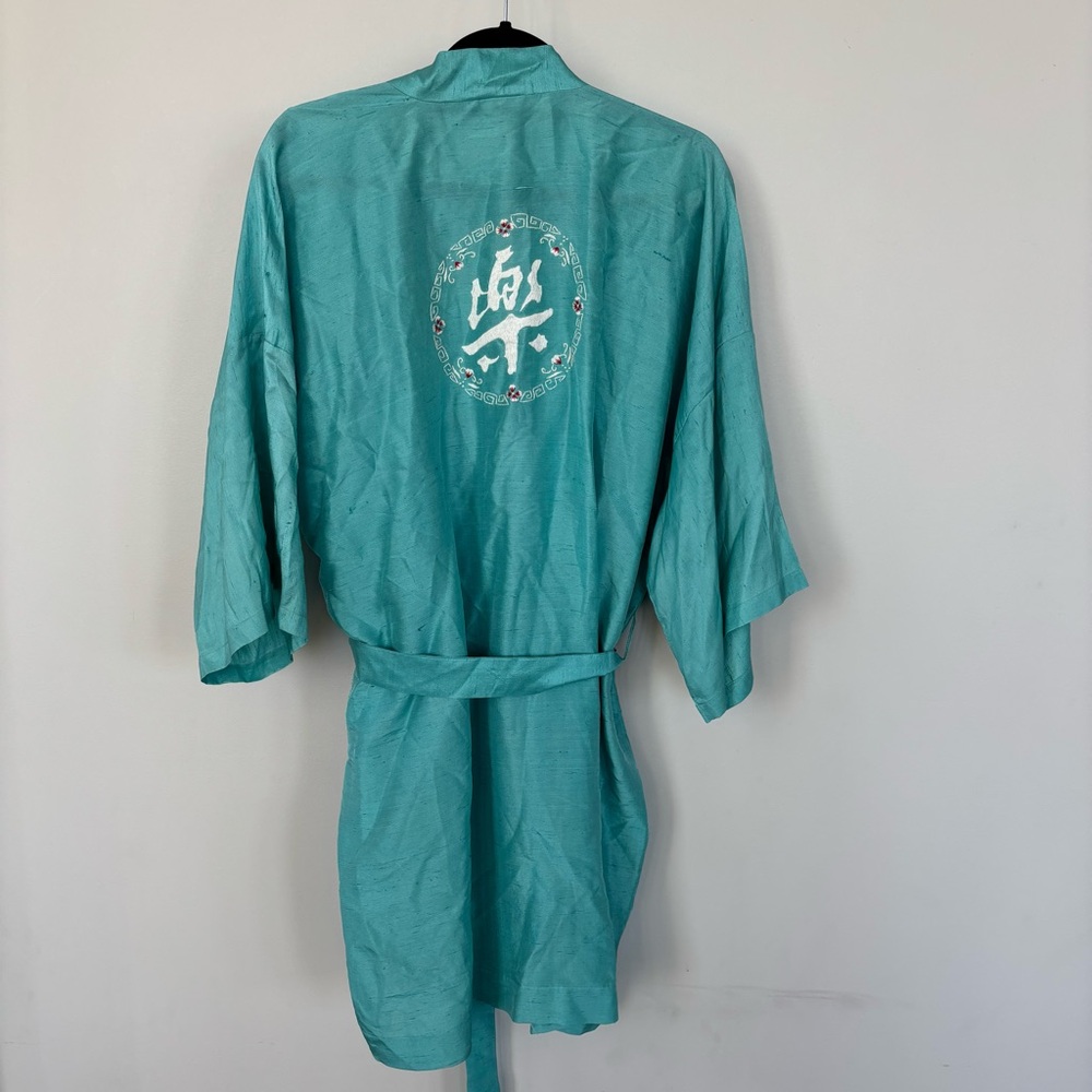 Vintage‎ Silk Kimono Robe With Chinese Characters On the Back Size XL